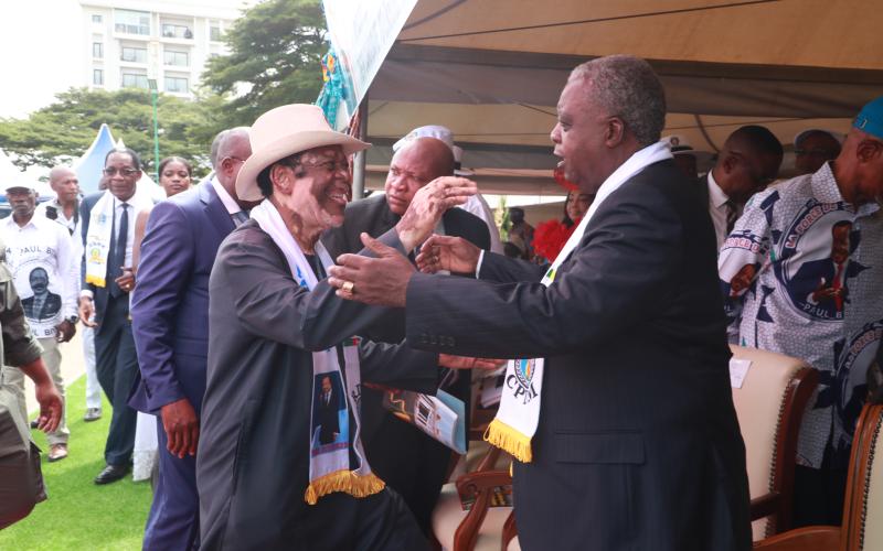 Meeting de lancement de la campagne du RDPC, le samedi, 27 septembre 2025 à l'esplanade de l'hôtel de Ville de Yaoundé