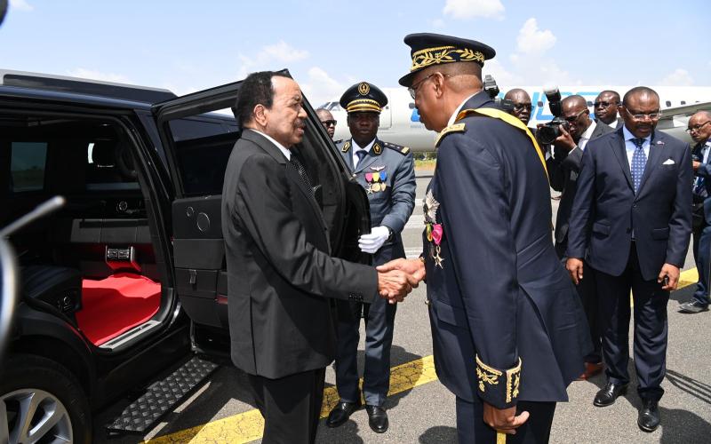 Départ du Couple Présidentiel de Maroua